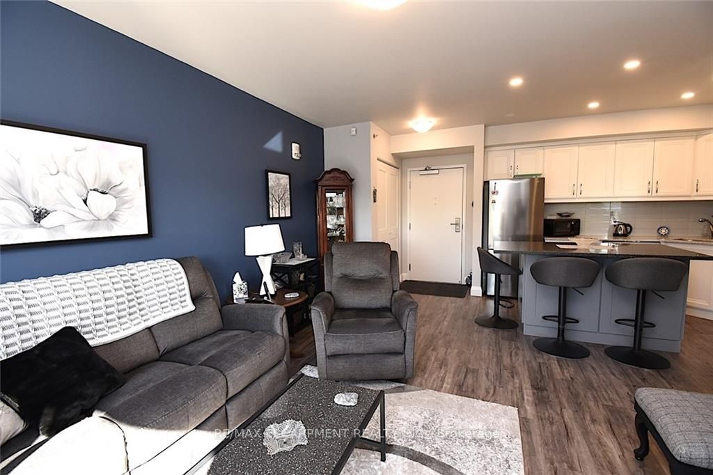 5698 Main St, #309