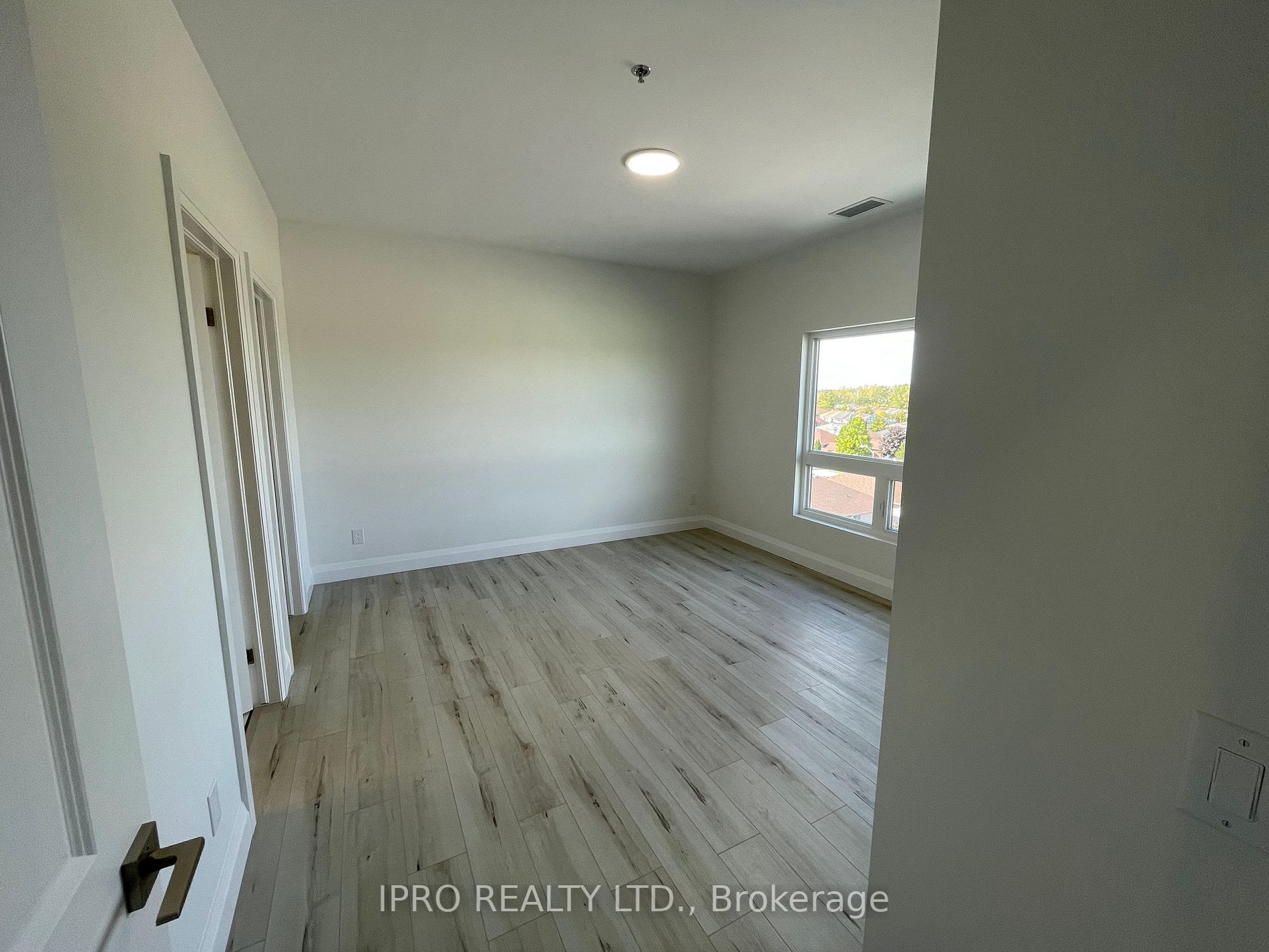 4785 Walker Rd S, #508