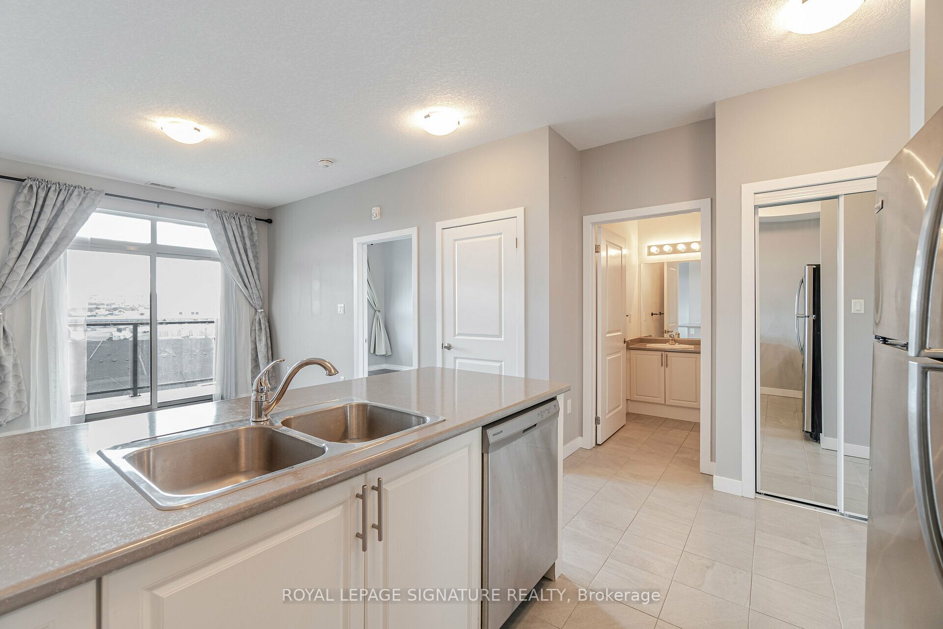 101 Shoreview Pl, #617