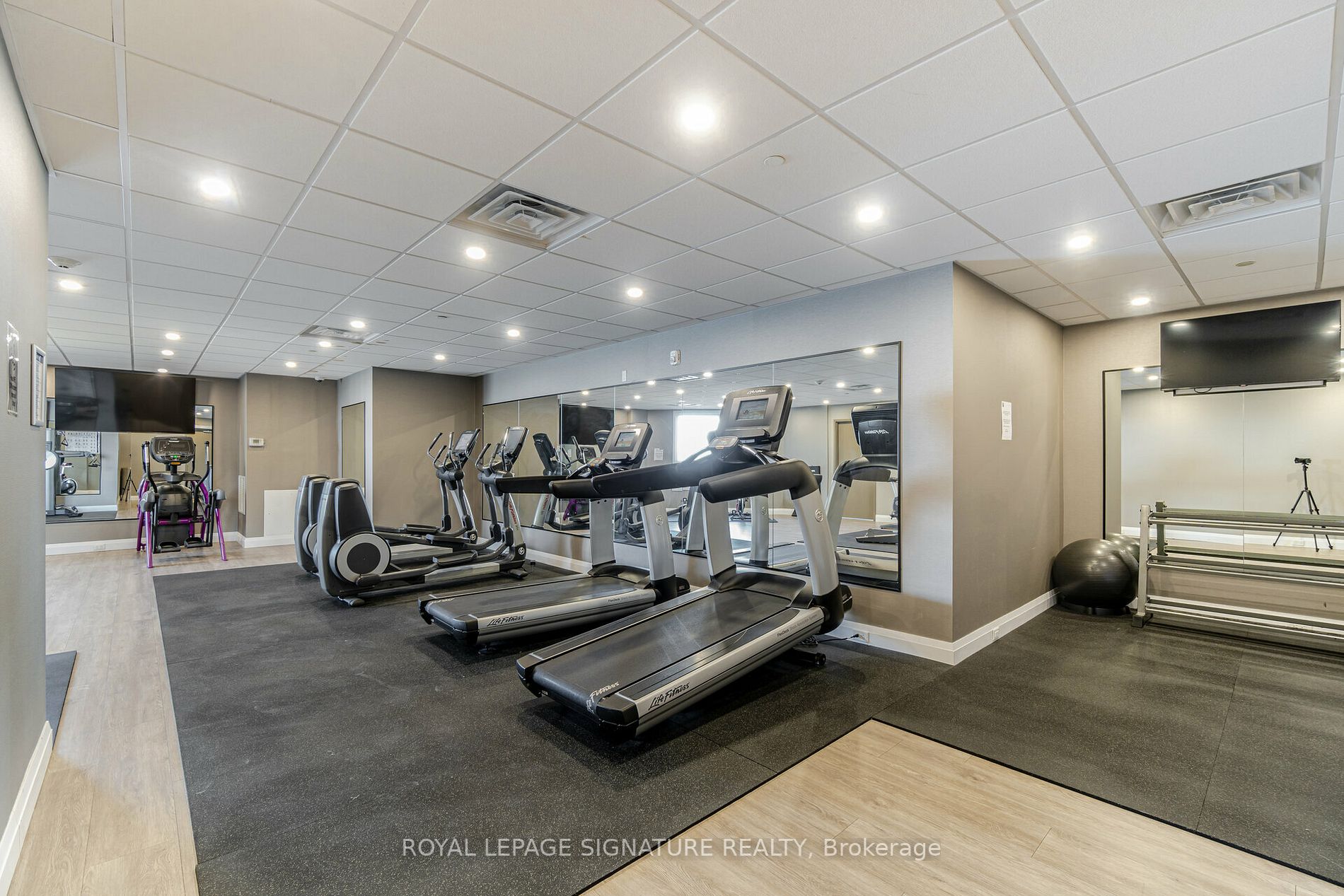 101 Shoreview Pl, #617