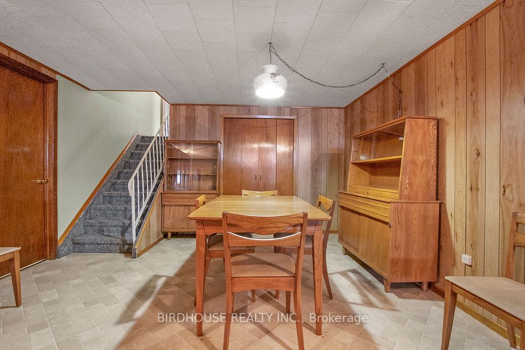 1483 Elm Tree Rd