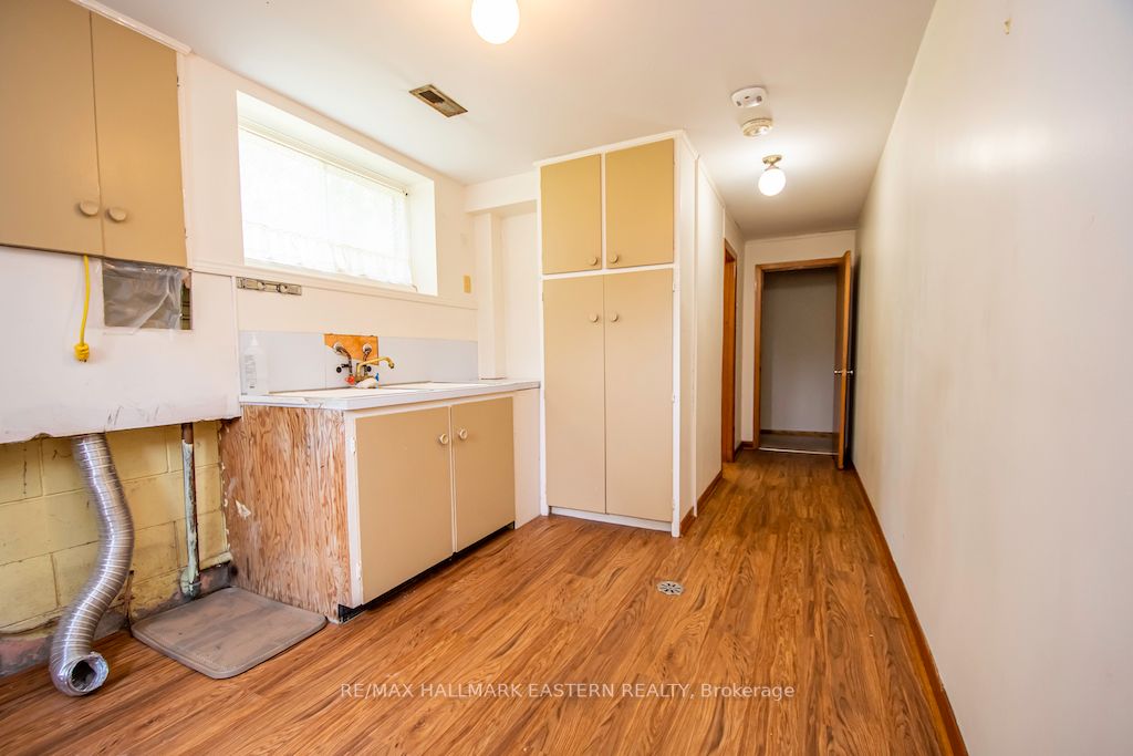 3 Oakwood Cres
