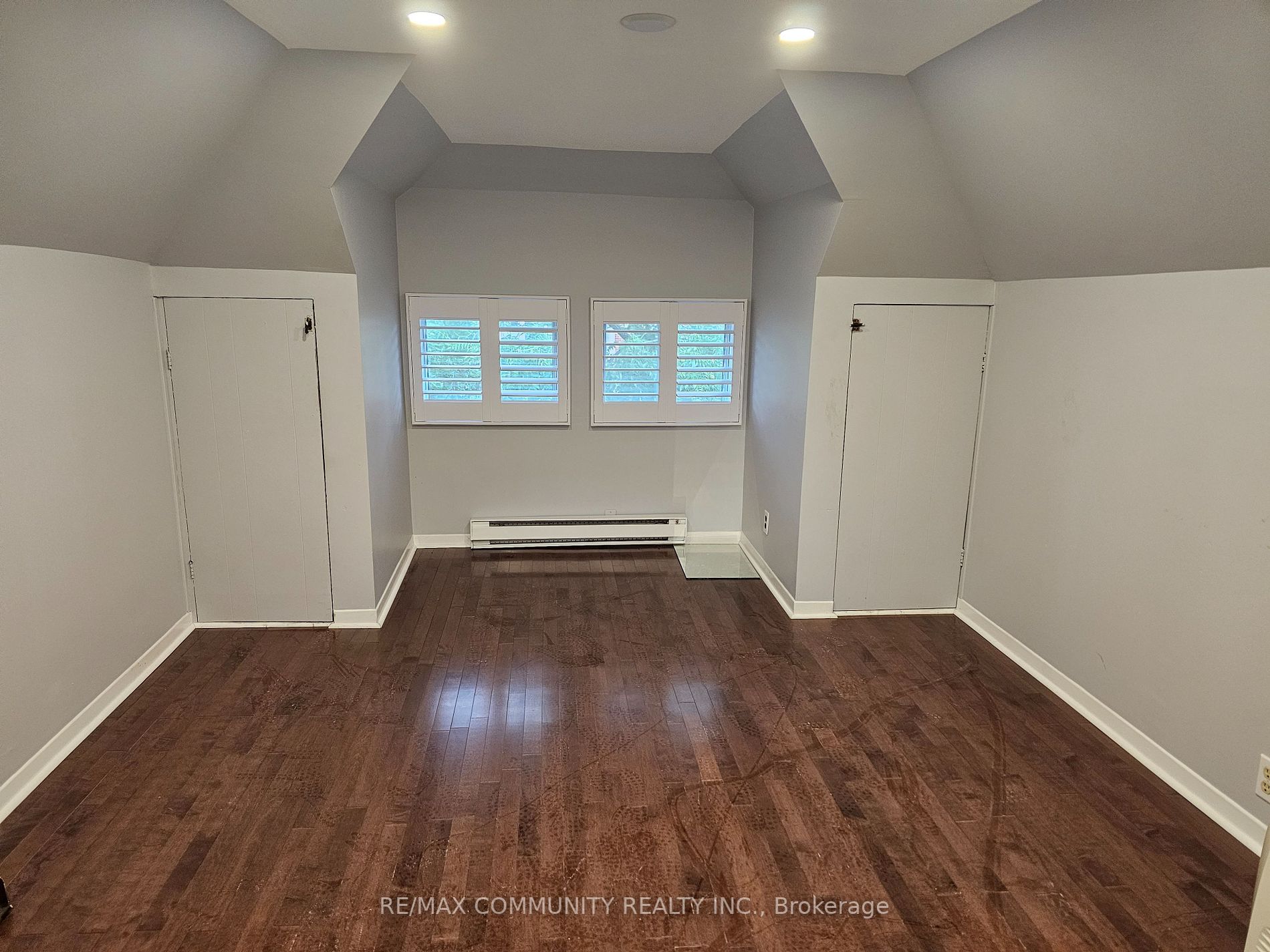 327 Woolwich Street, #2nd flr