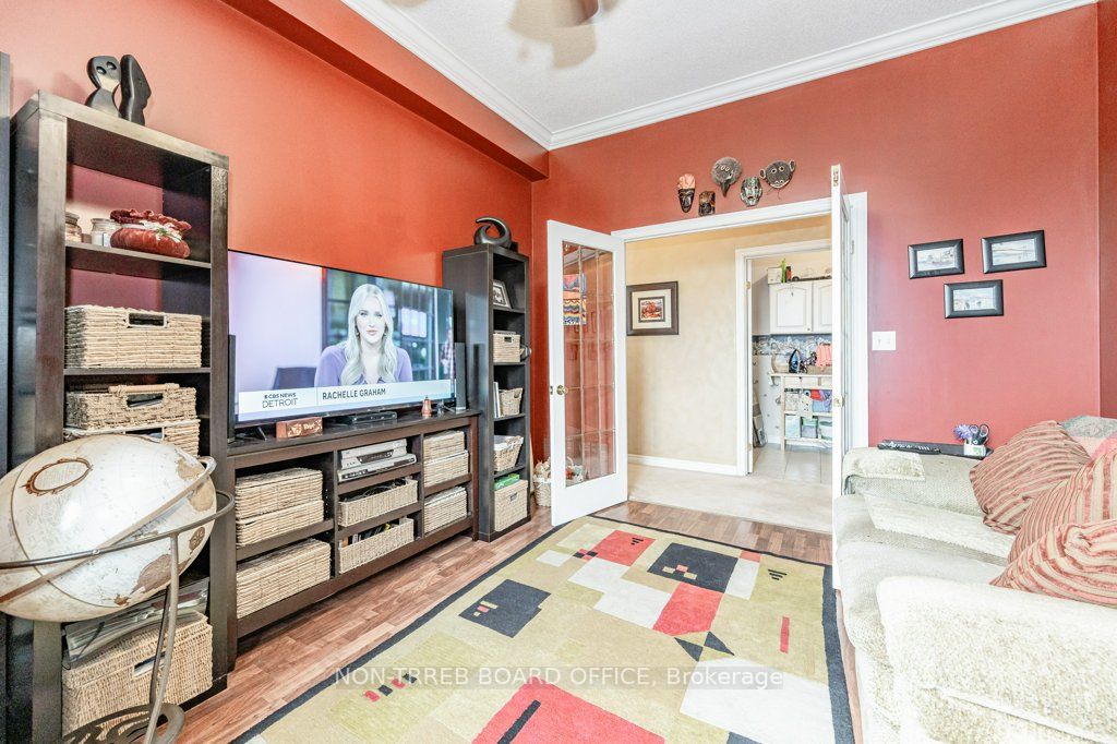 262 Dundas St, #311