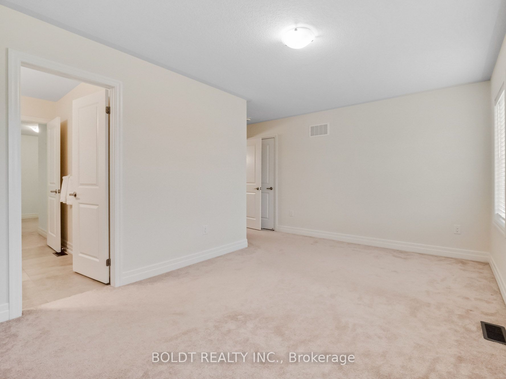 9486 Tallgrass Ave
