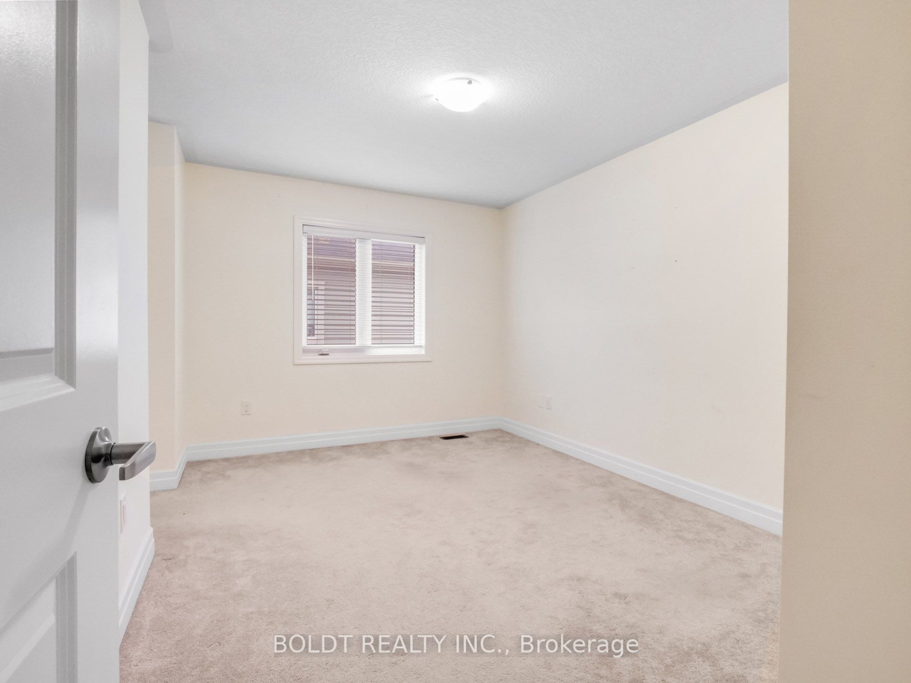 9486 Tallgrass Ave