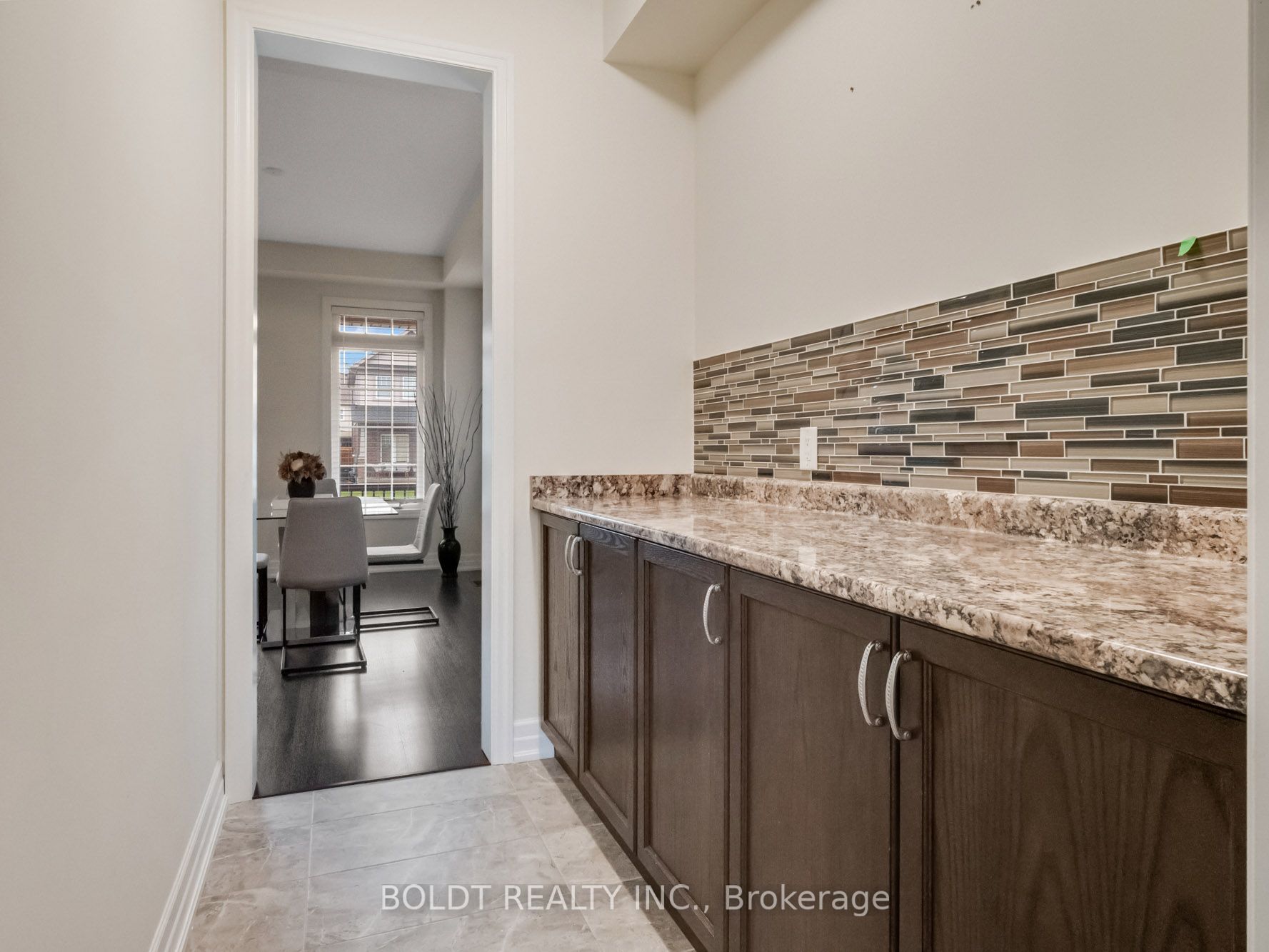 9486 Tallgrass Ave