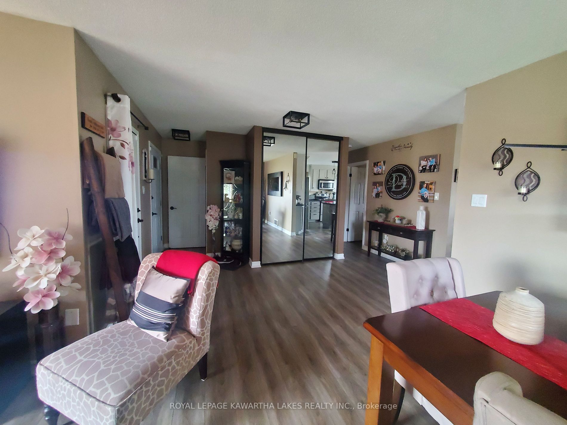 188 Colborne St W