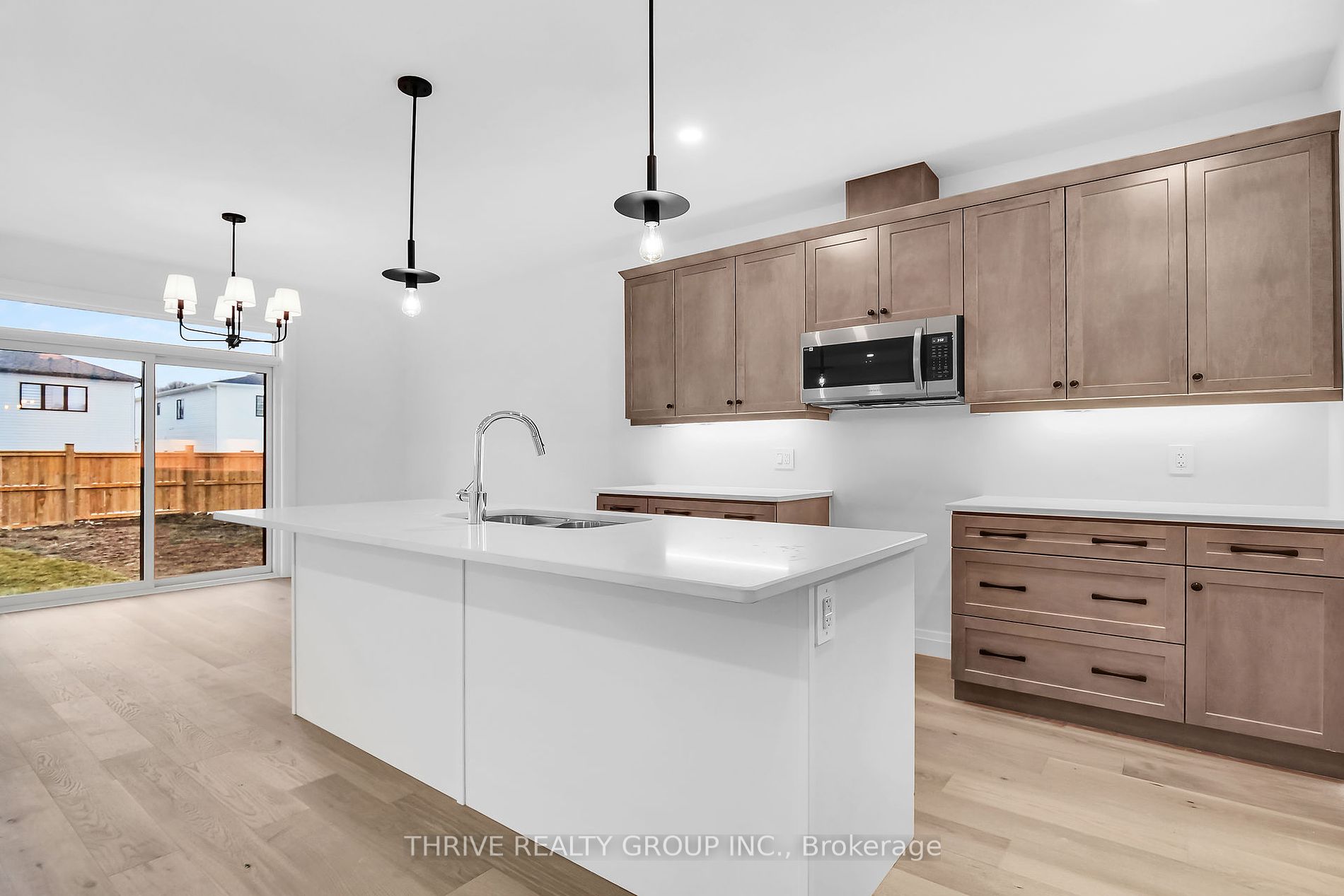 1483 Wright Cres