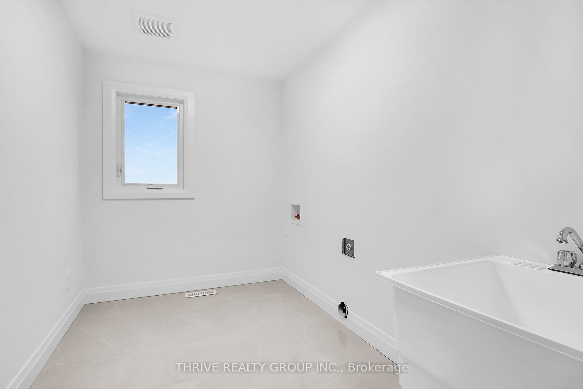 1483 Wright Cres