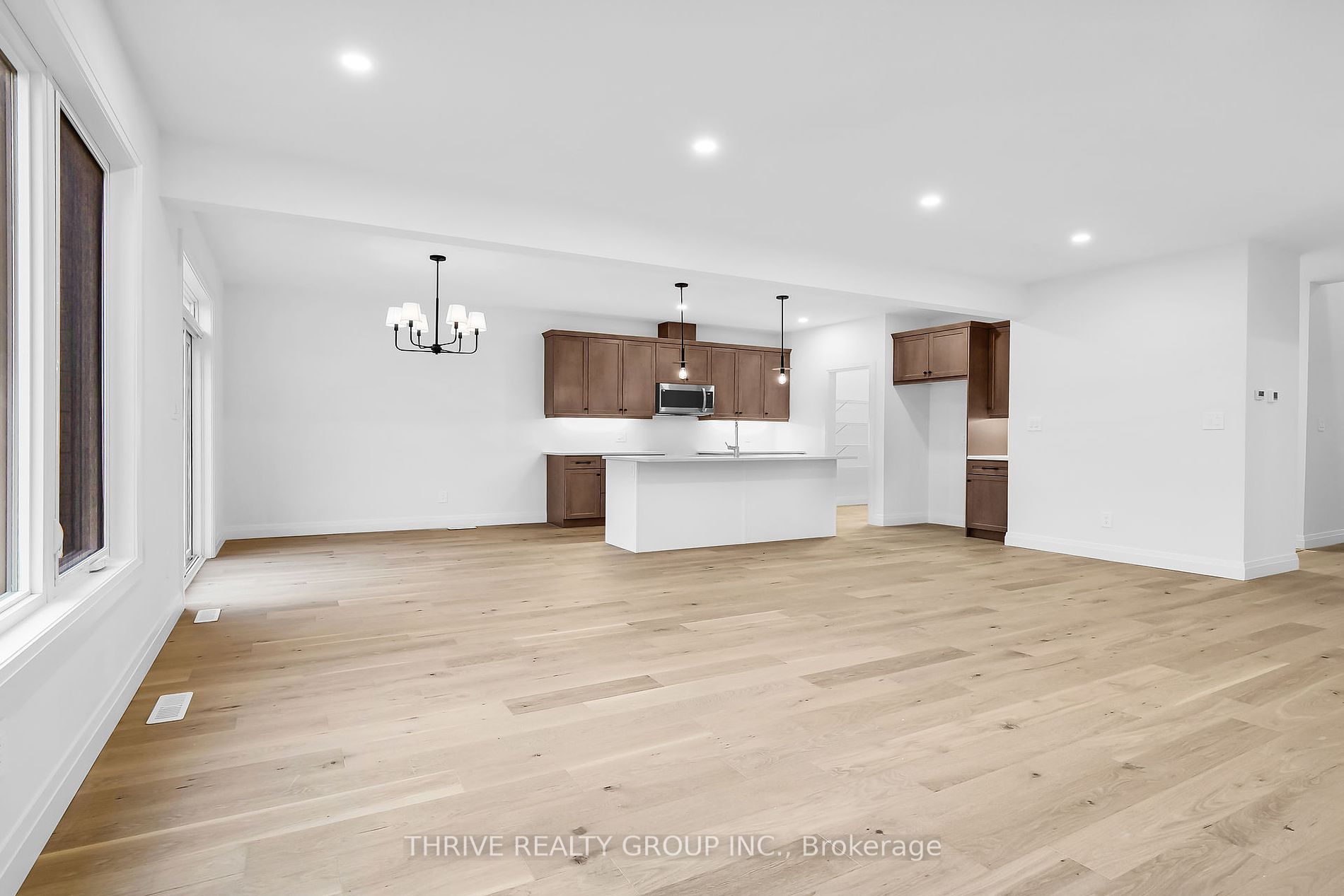1483 Wright Cres