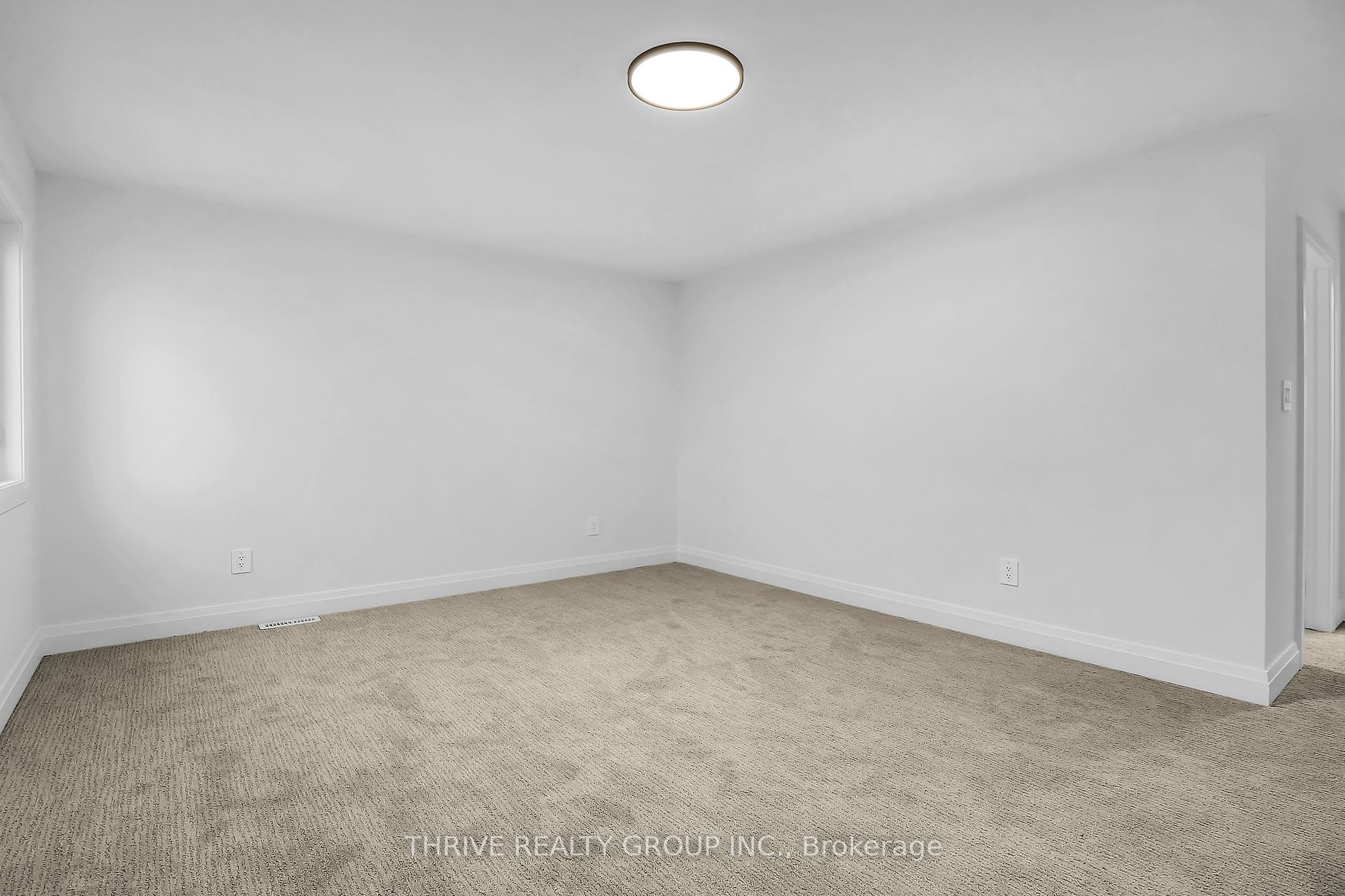 1483 Wright Cres