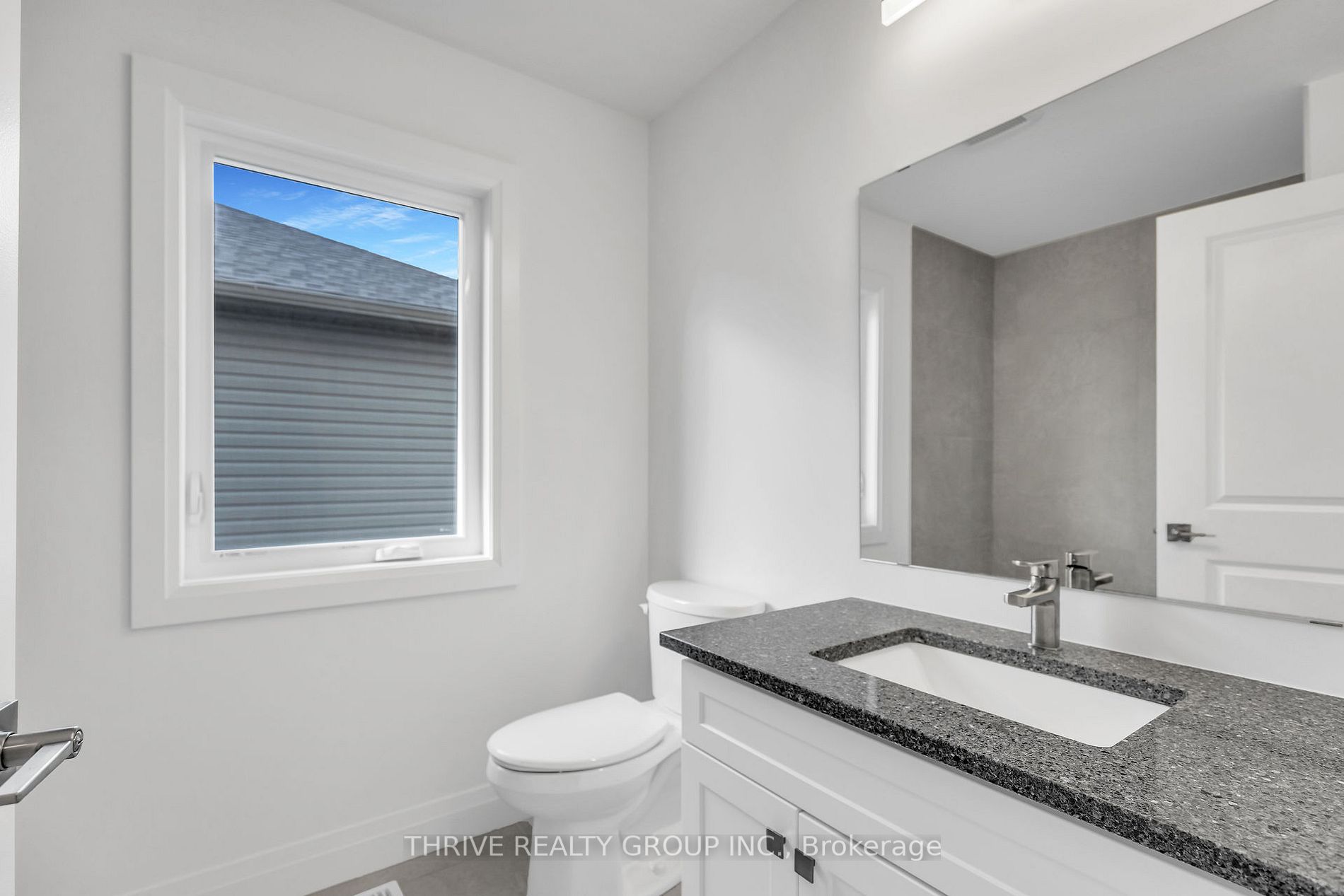 1454 Wright Cres
