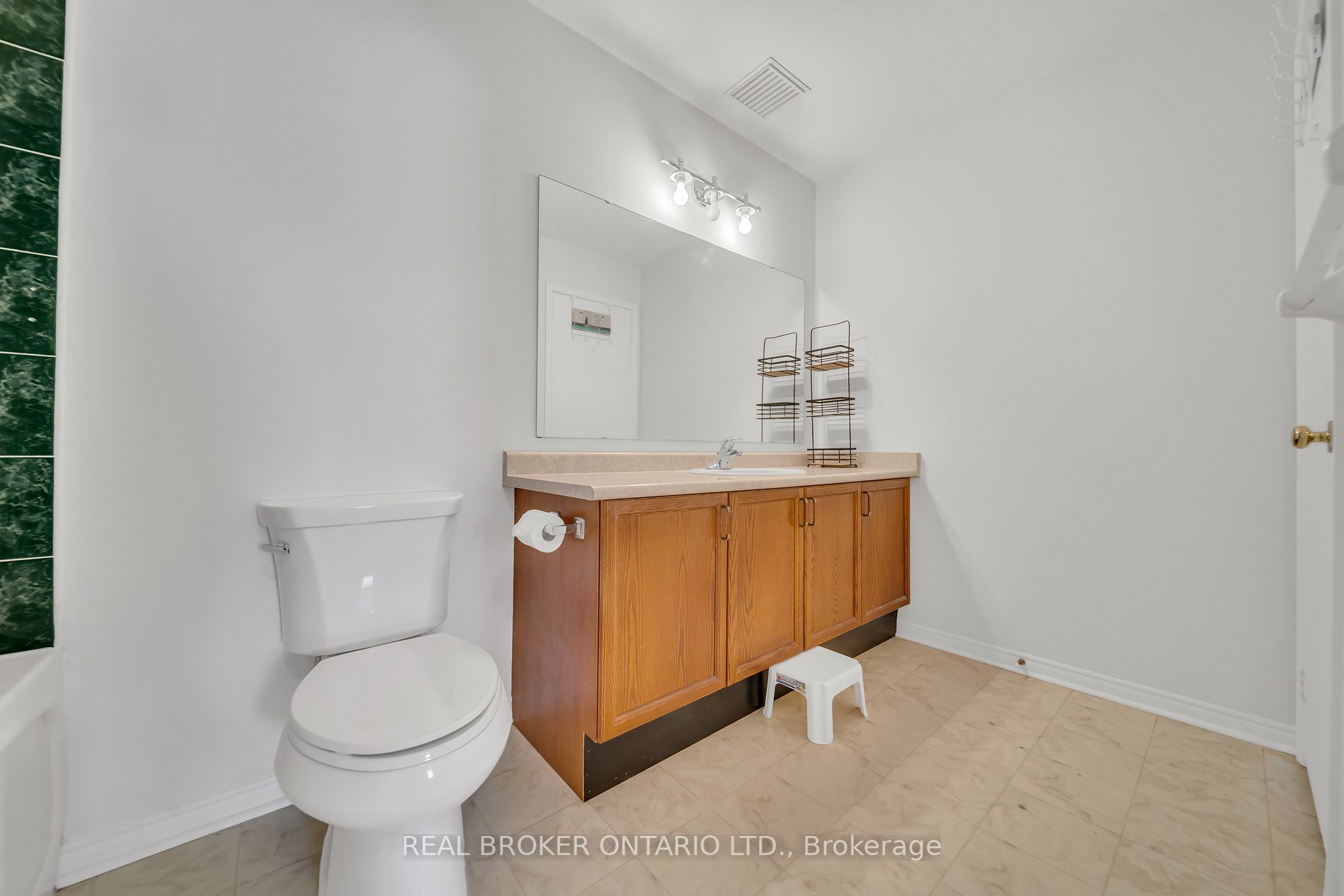 456 Janefield Ave, #118