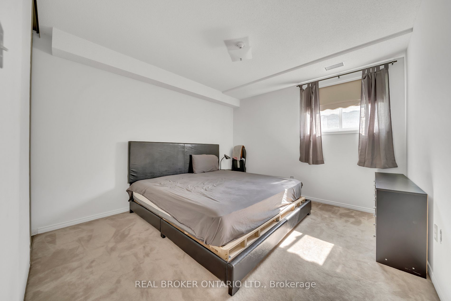 456 Janefield Ave, #118