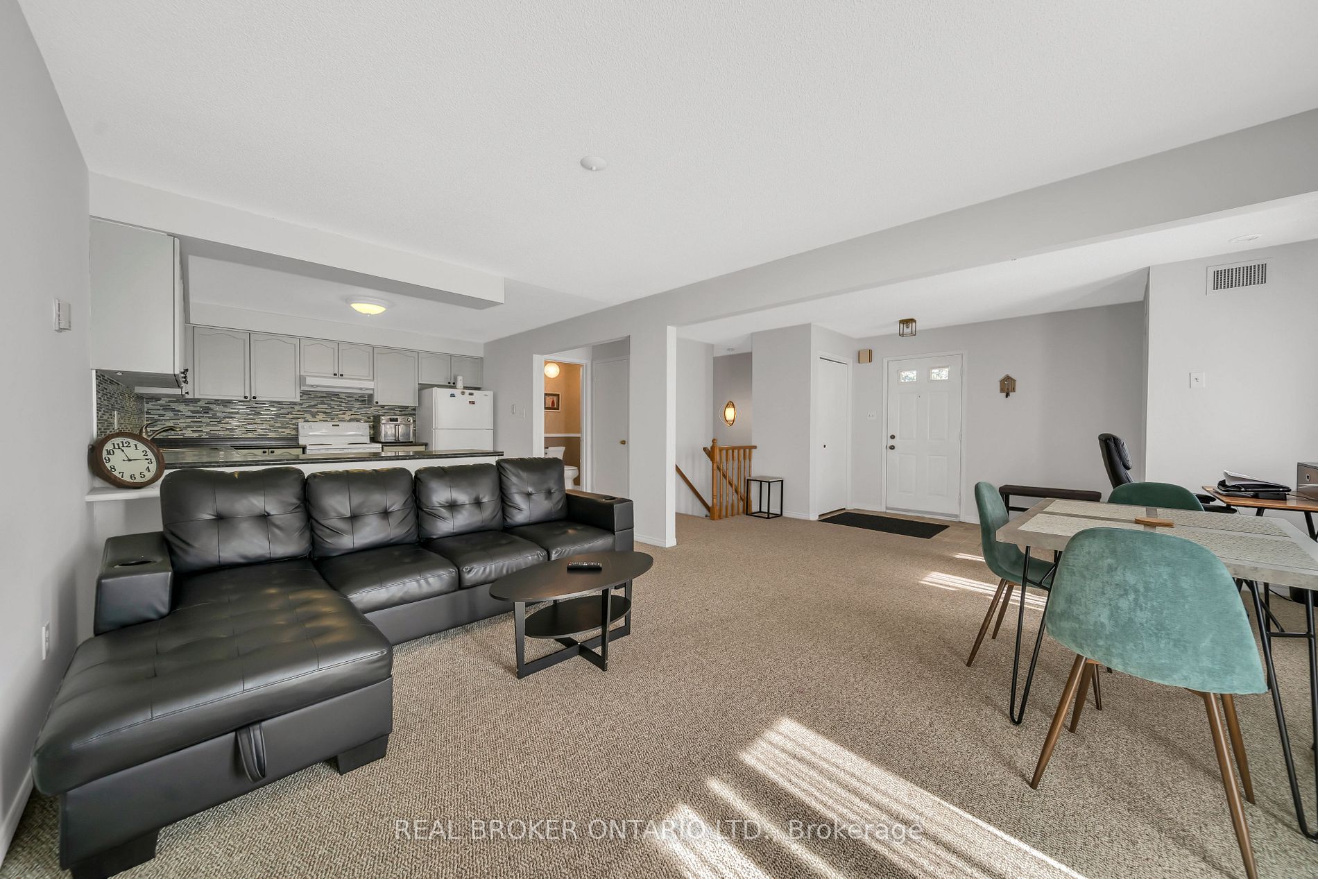 456 Janefield Ave, #118