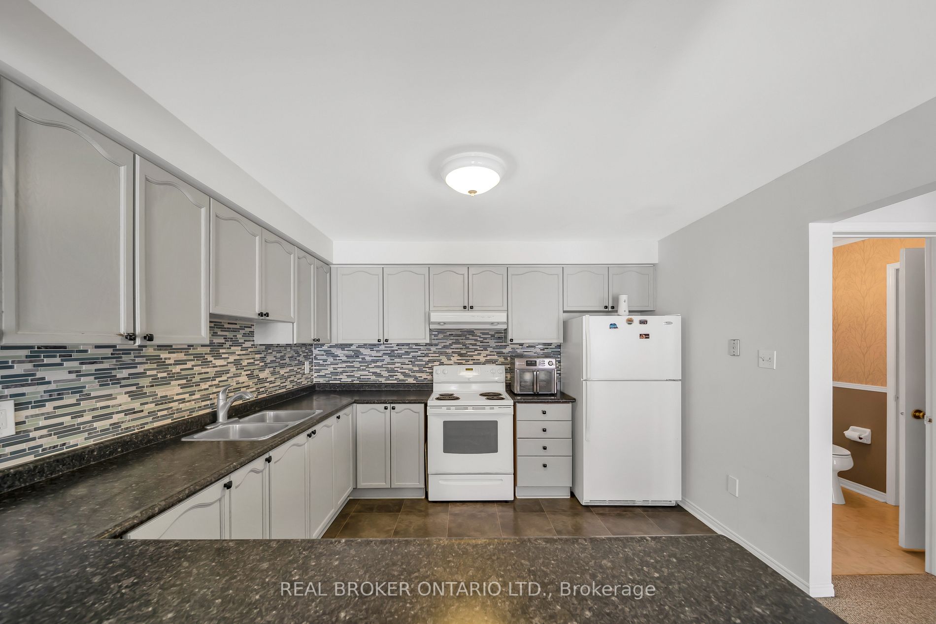 456 Janefield Ave, #118