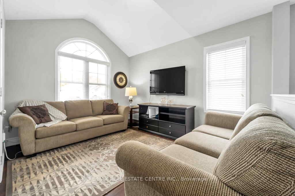 273 Seabrook Dr
