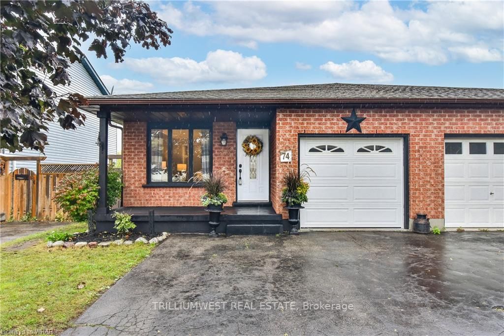 74 Dyer Crt