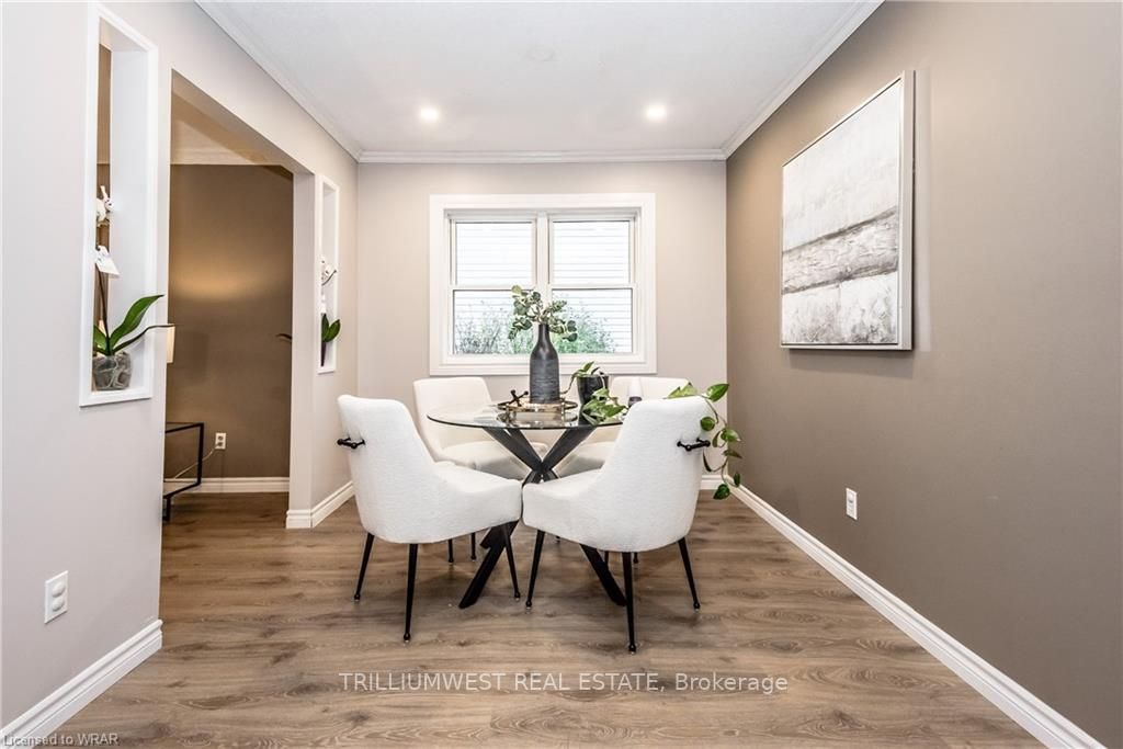 74 Dyer Crt