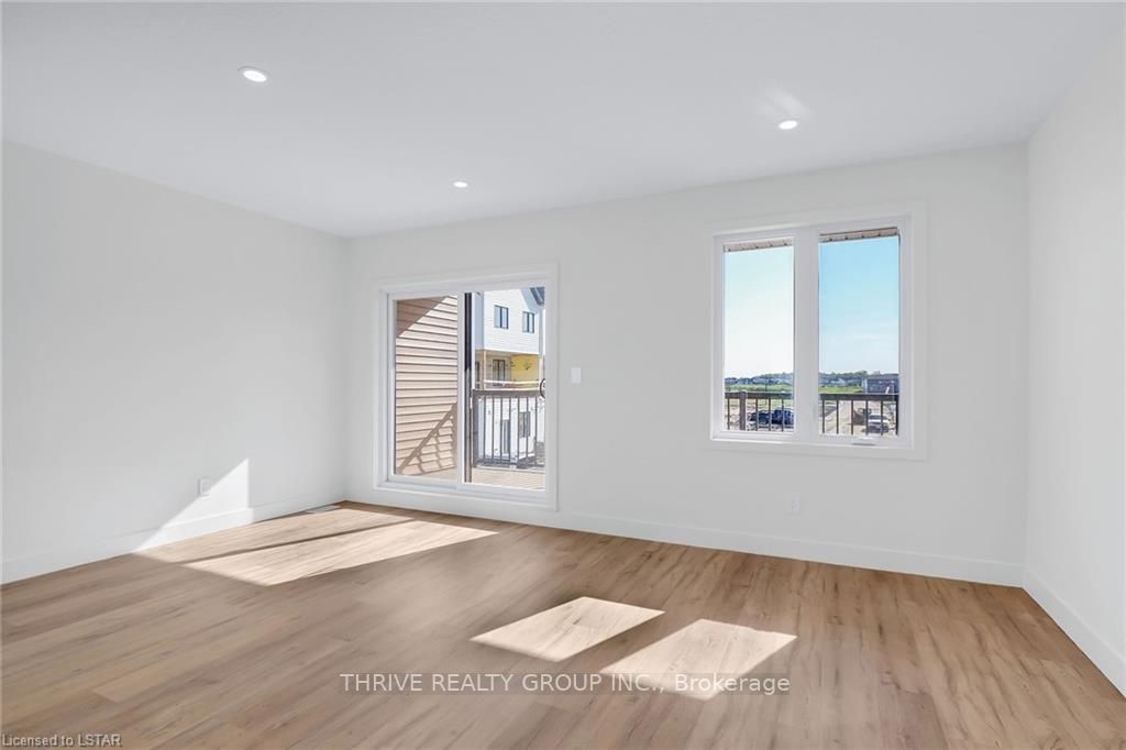 1595 Capri Cres, #40