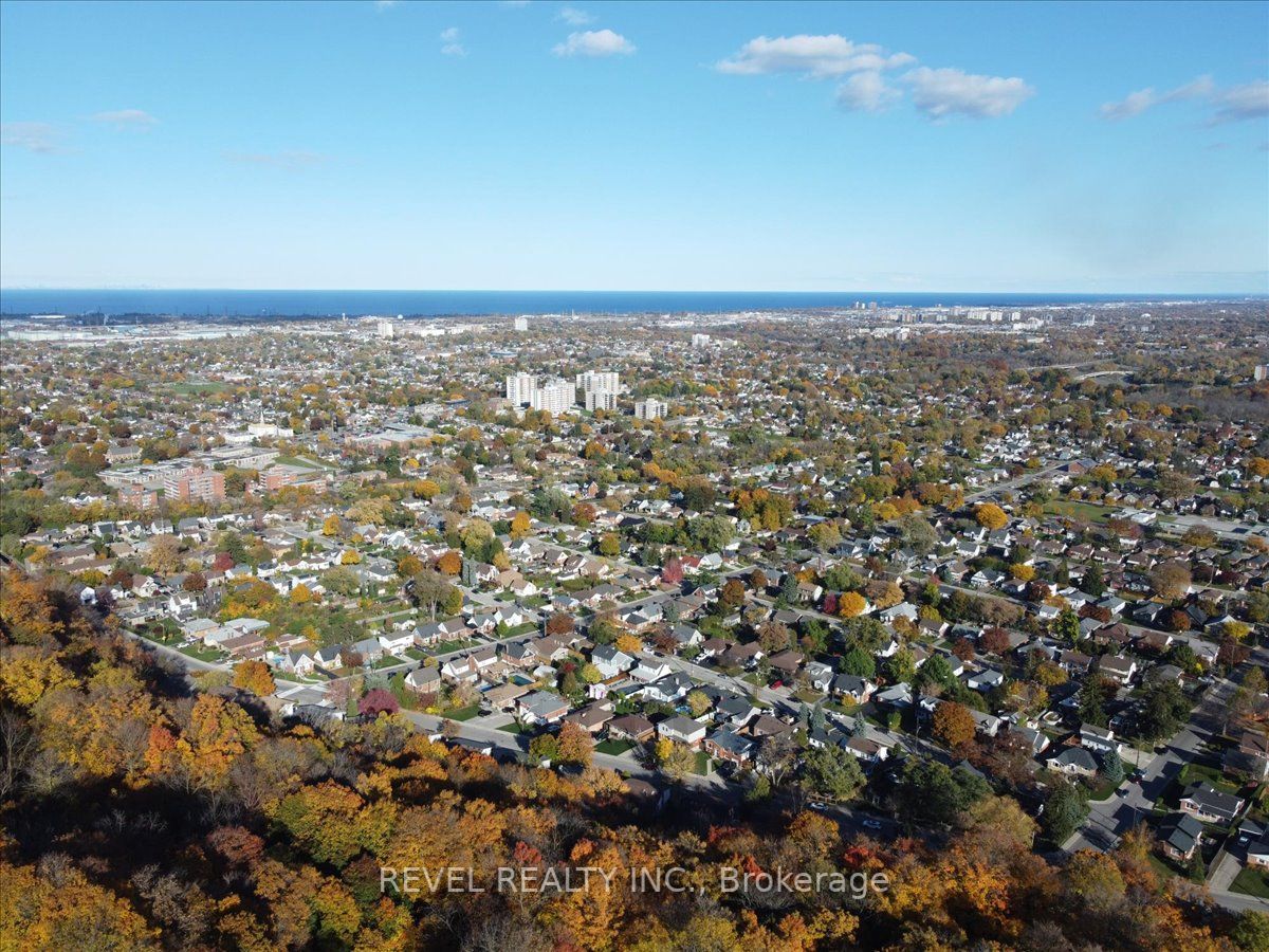 90 Ferndale Ave
