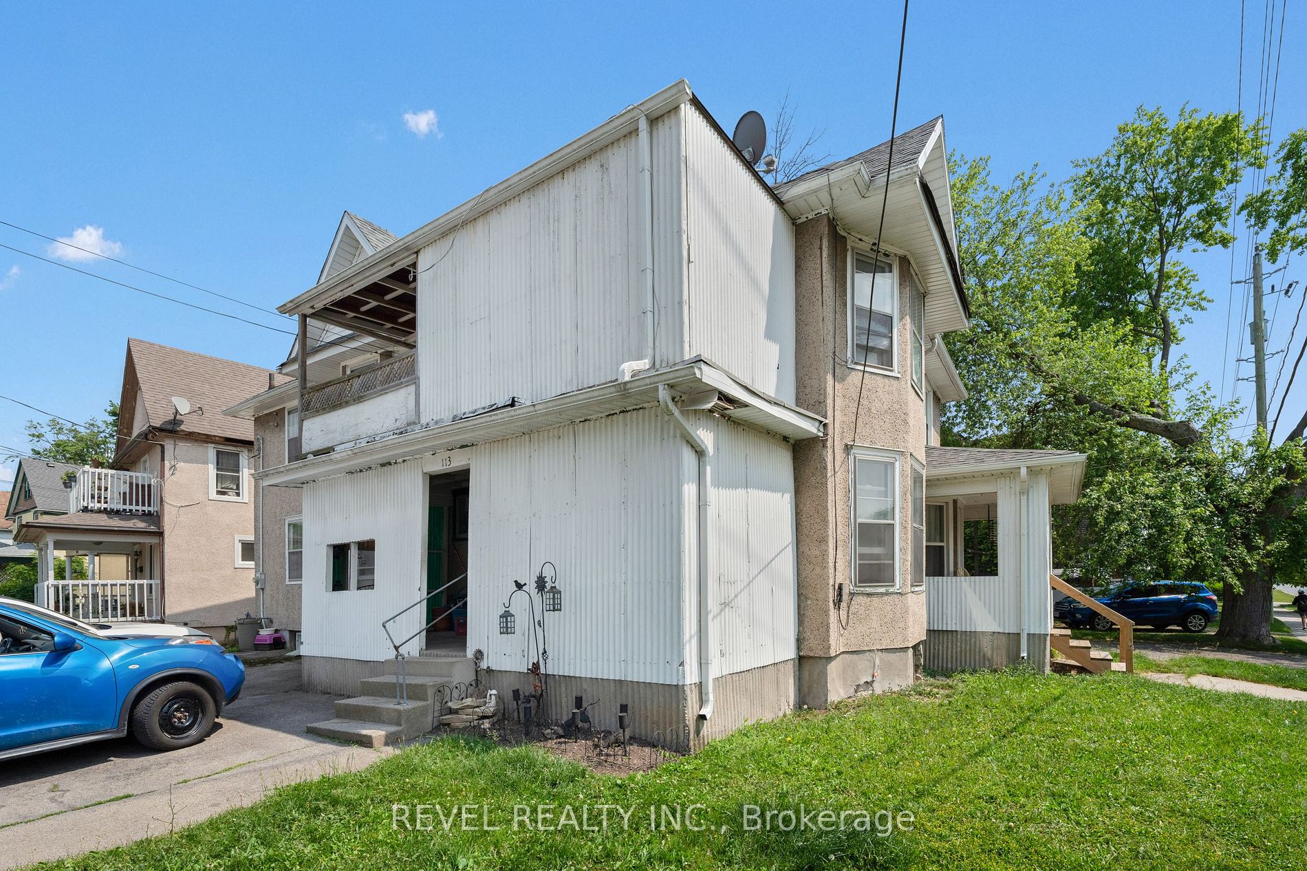113 Maple Ave