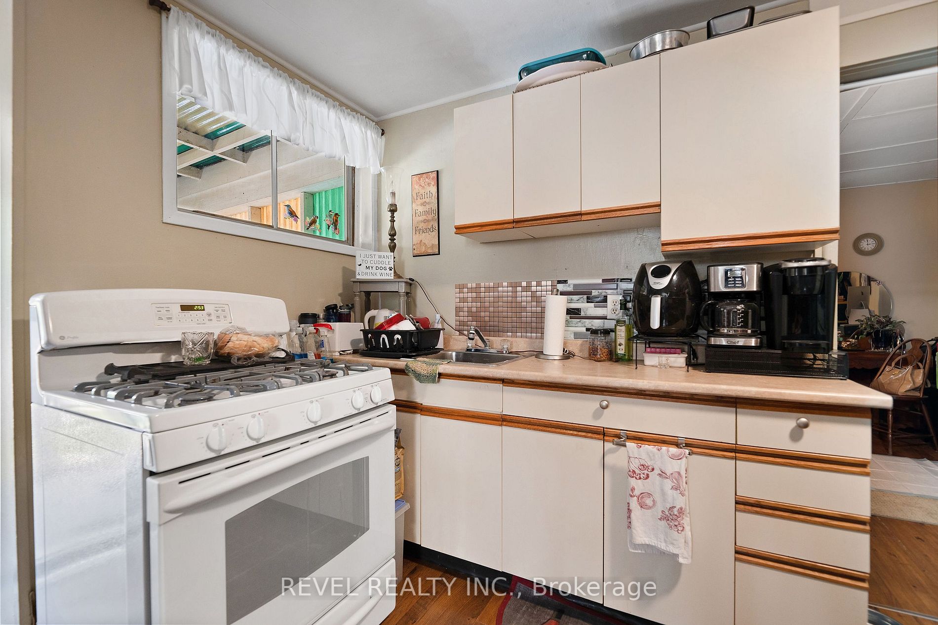 113 Maple Ave