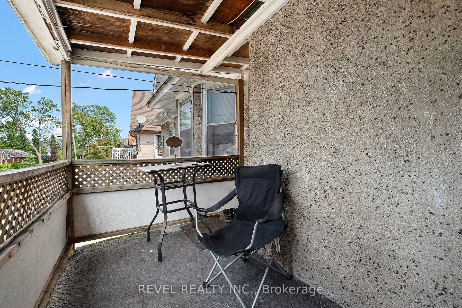 113 Maple Ave
