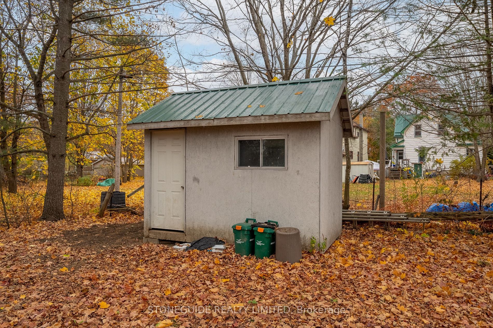 144 Queen St