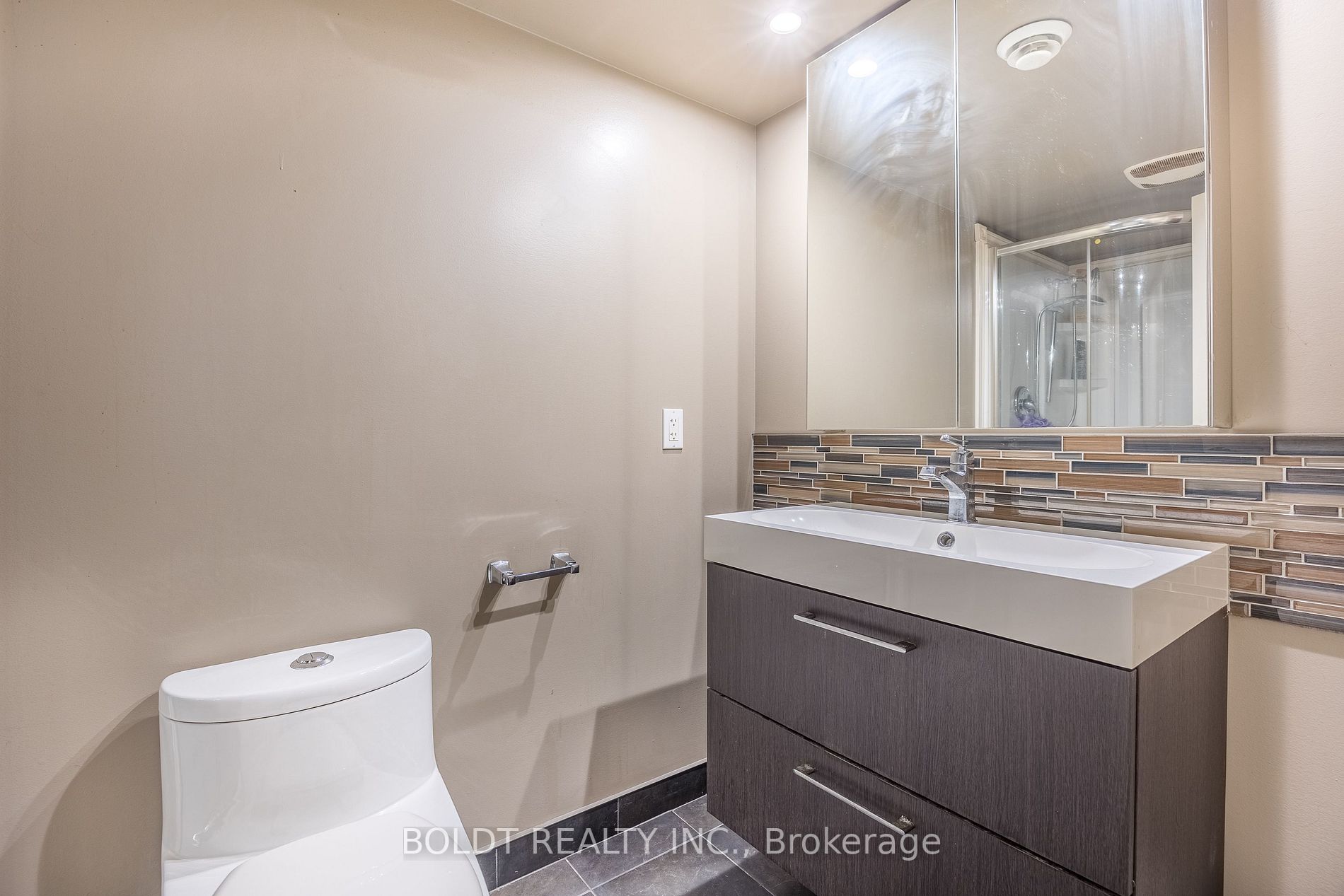 16 A Brown Dr