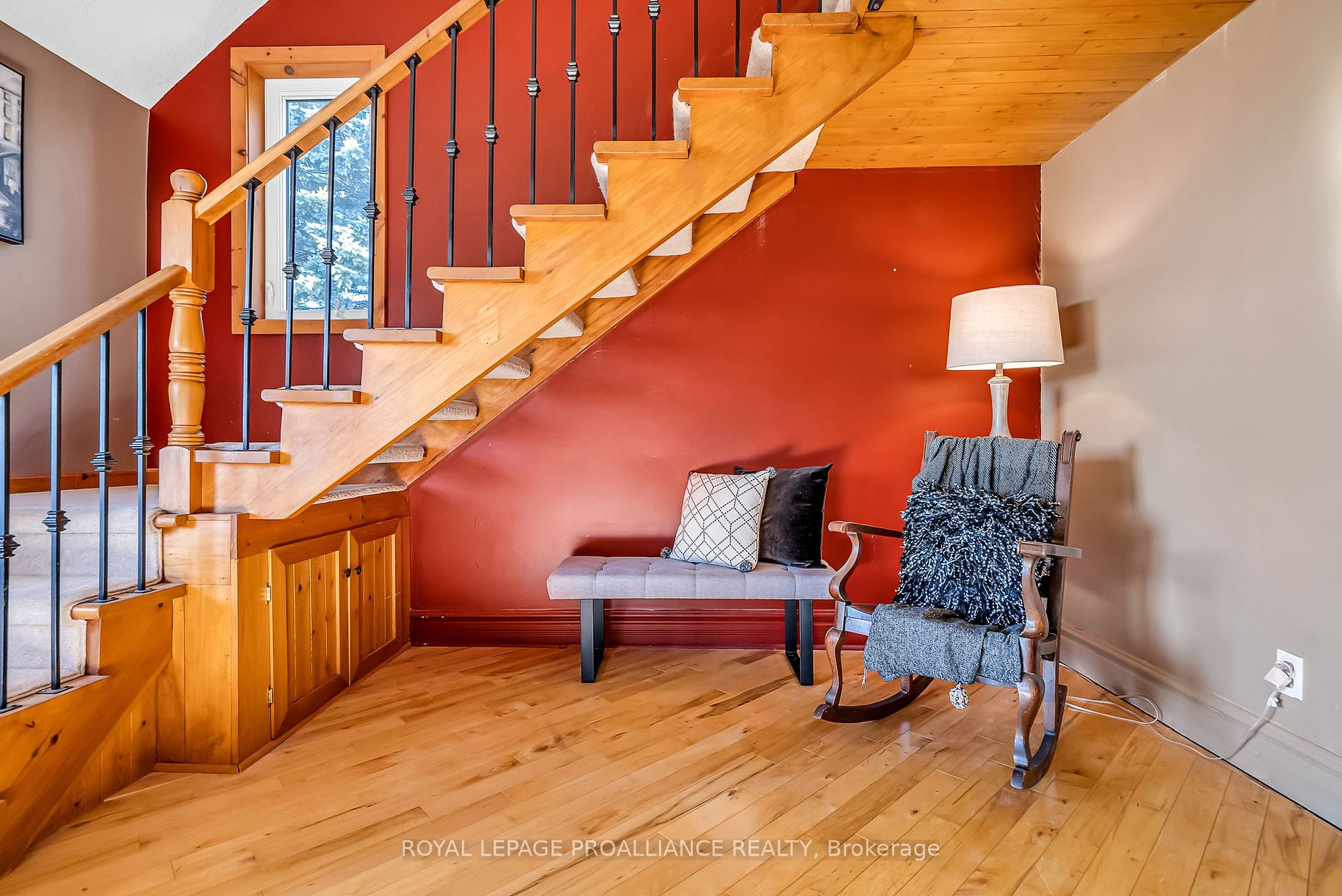 2493 Castle Hill Dr