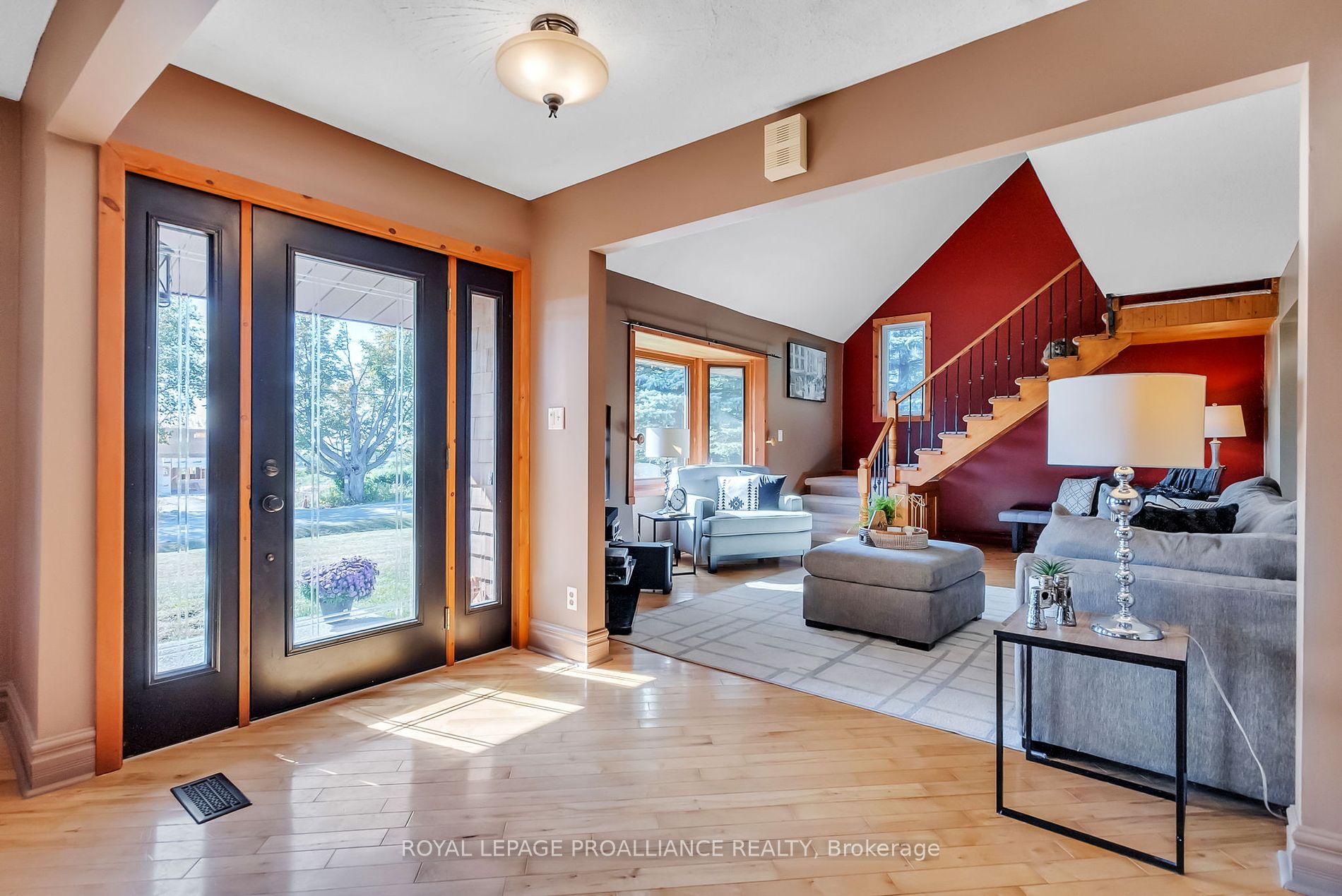 2493 Castle Hill Dr
