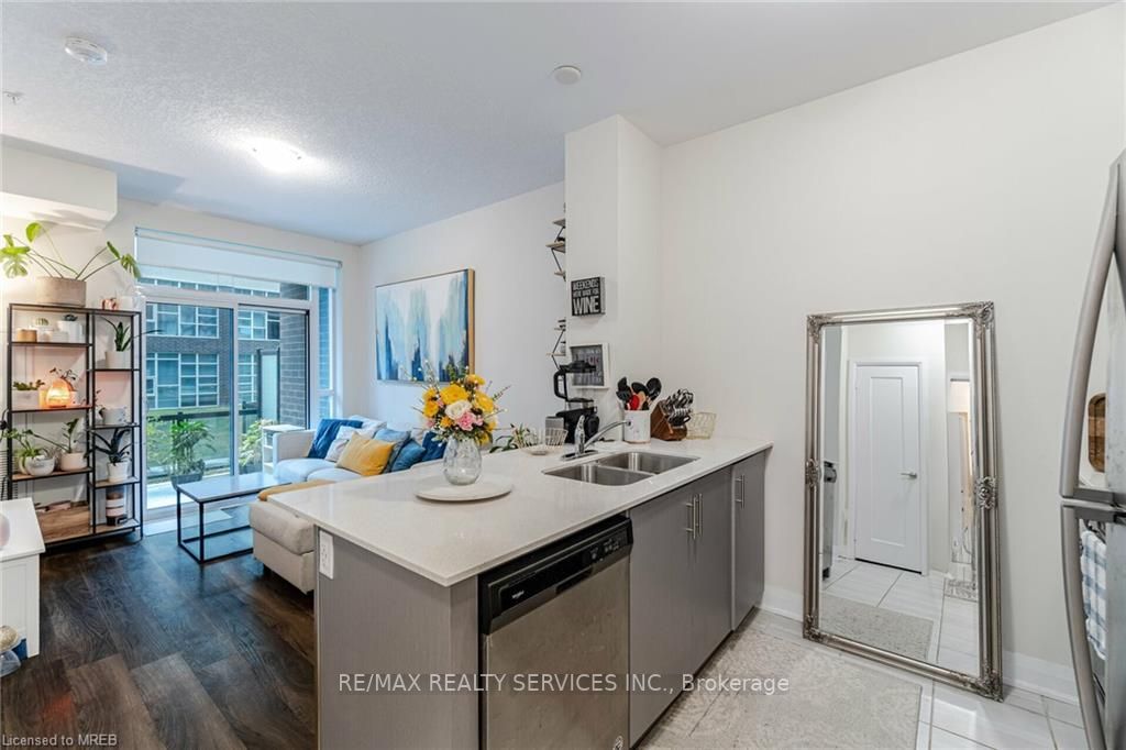 16 Concord Pl, #130