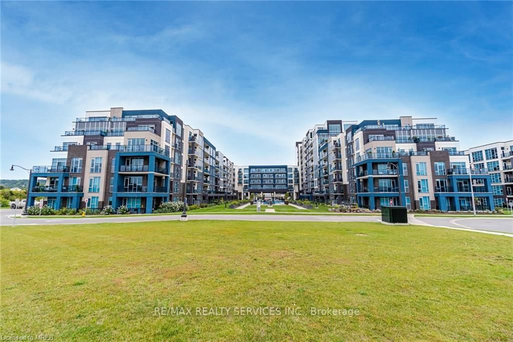 16 Concord Pl, #130