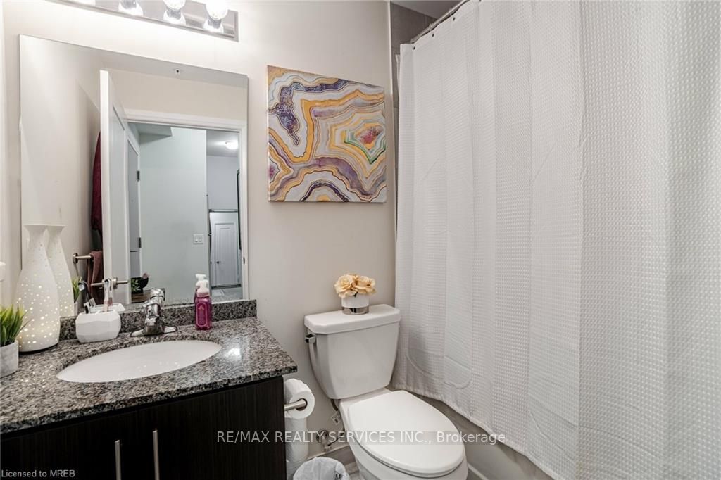 16 Concord Pl, #130