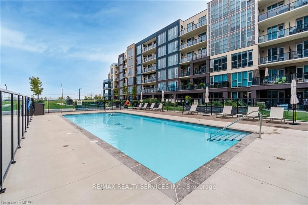 16 Concord Pl, #130