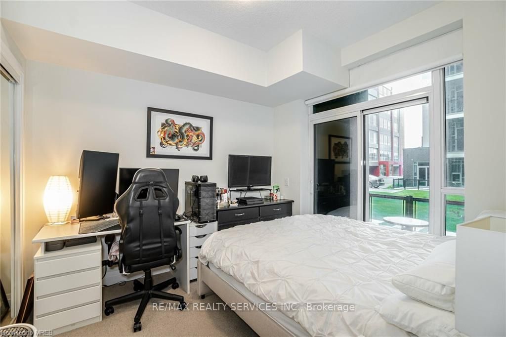 16 Concord Pl, #130