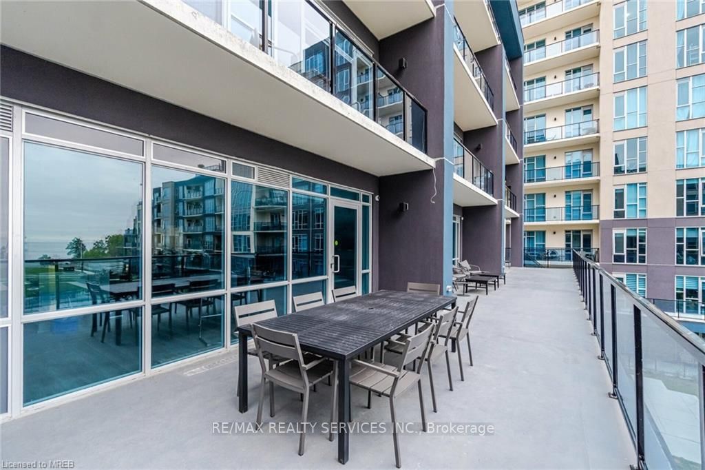 16 Concord Pl, #130