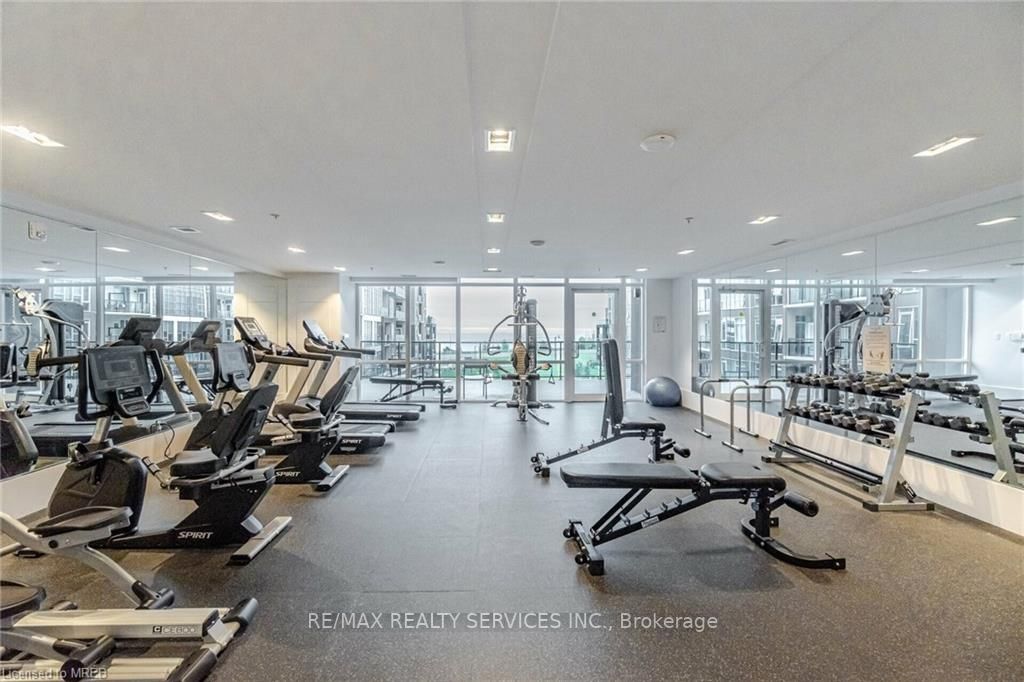 16 Concord Pl, #130