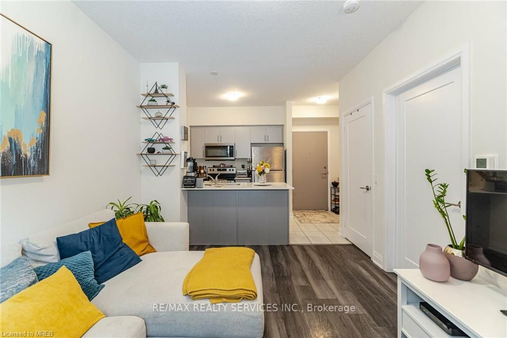 16 Concord Pl, #130