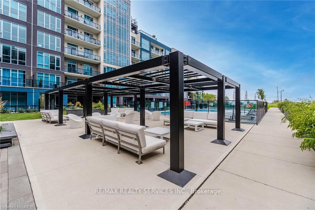16 Concord Pl, #130