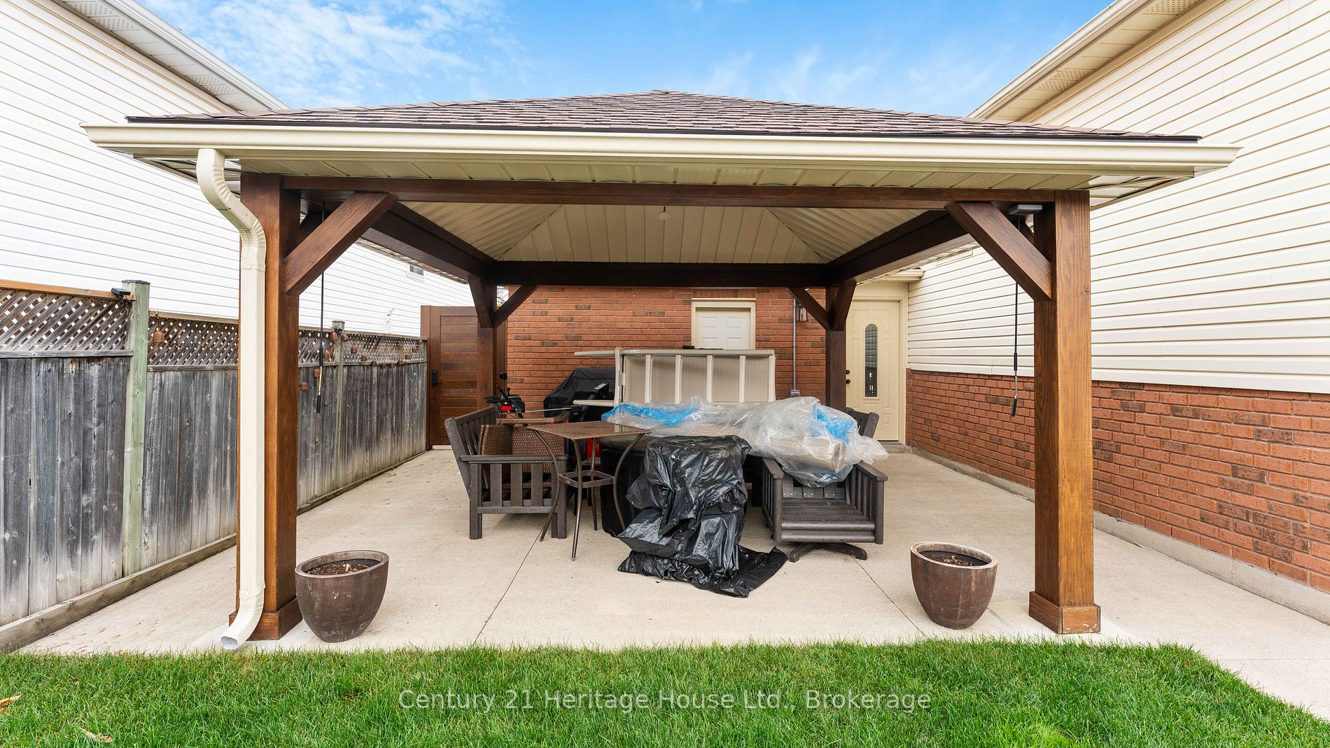 5 Maplecrest Lane