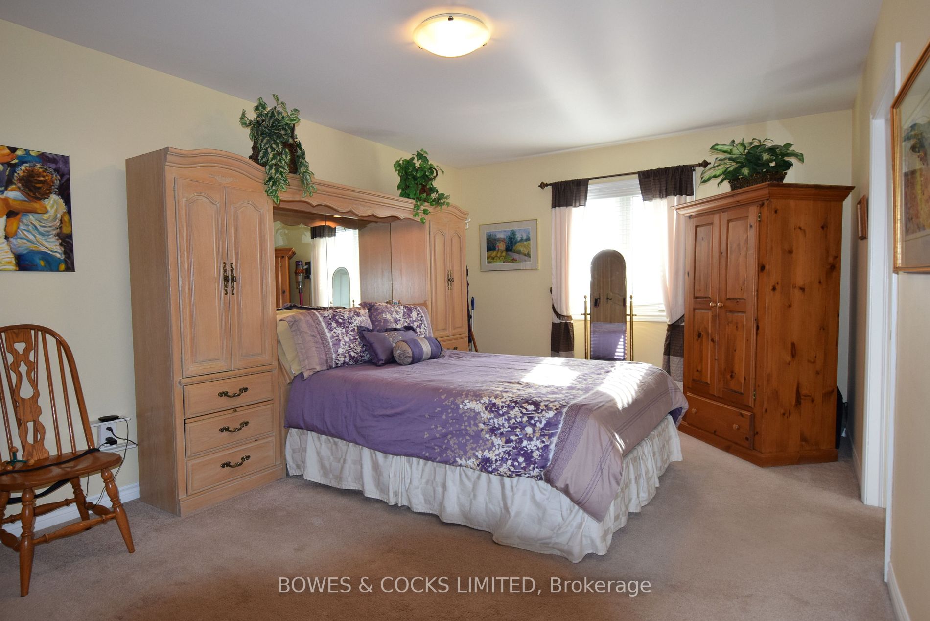 120 Village Cres, #120