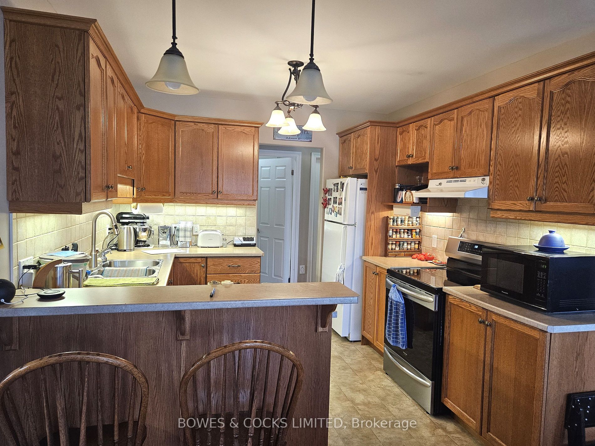 120 Village Cres, #120