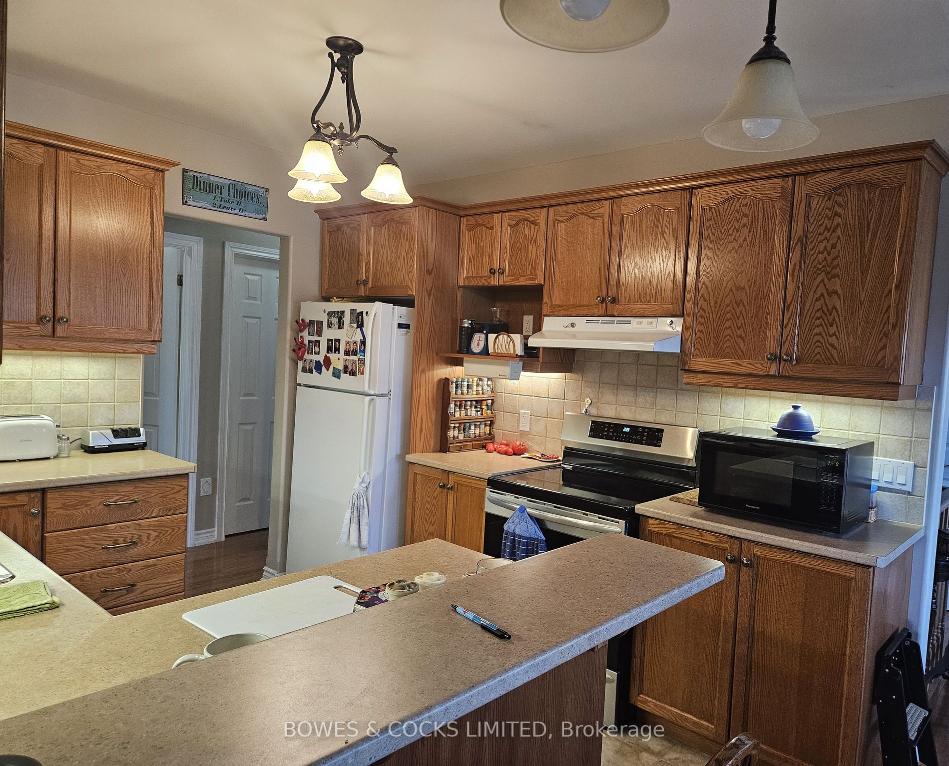 120 Village Cres, #120