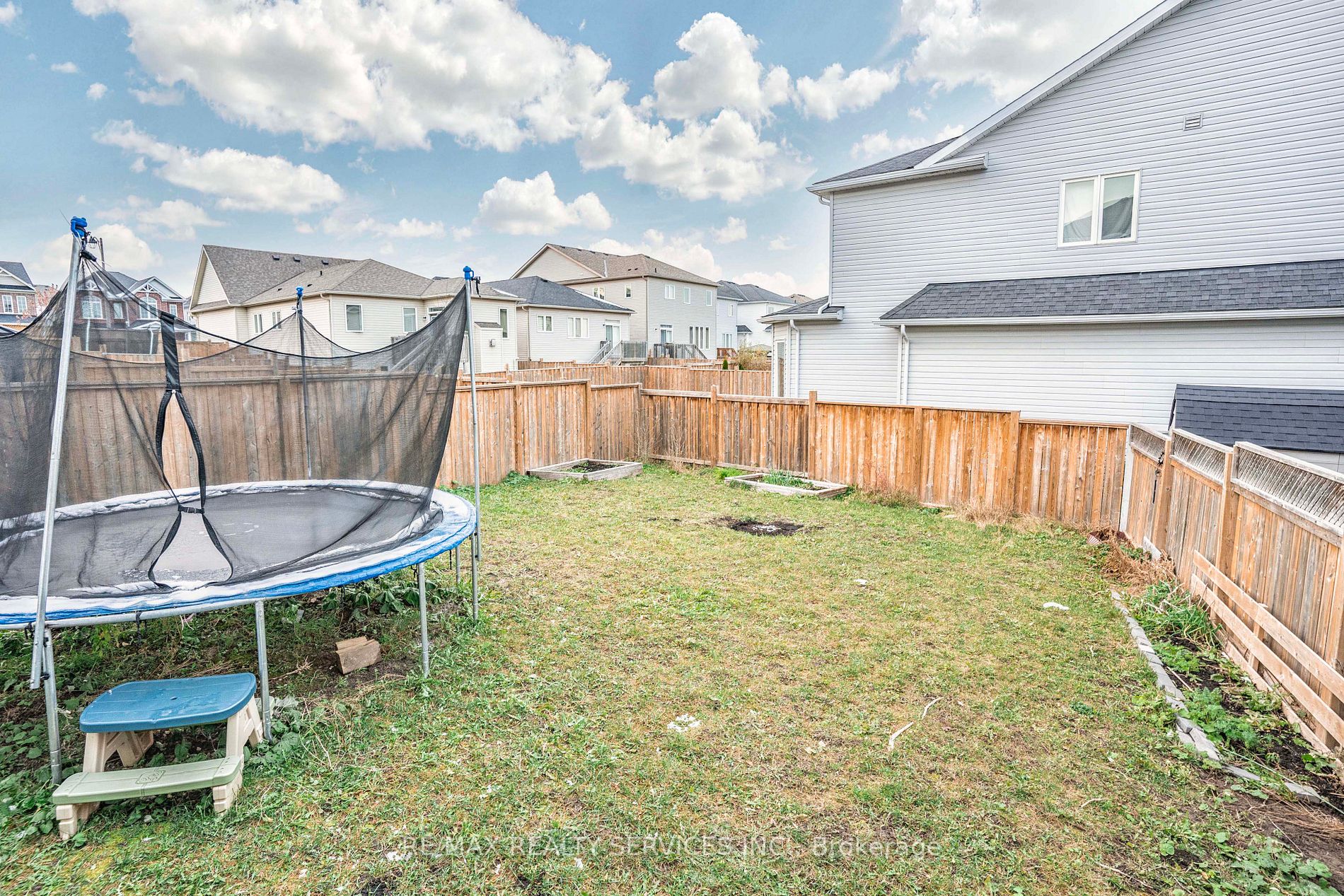 348 Colonel Phillips Dr