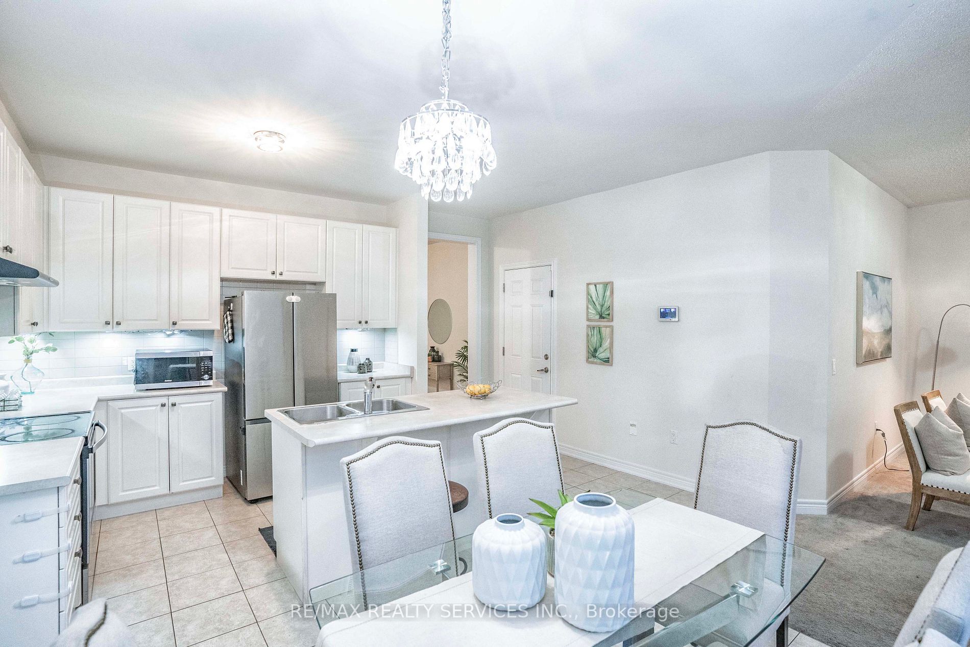 348 Colonel Phillips Dr