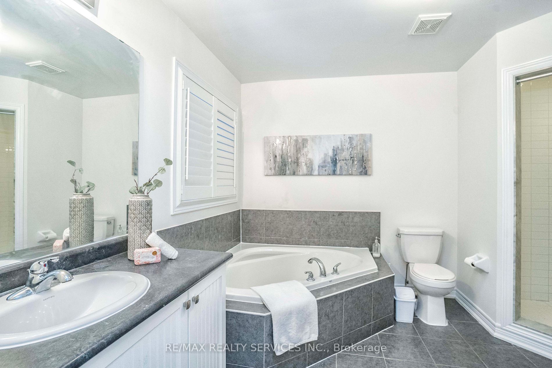 348 Colonel Phillips Dr