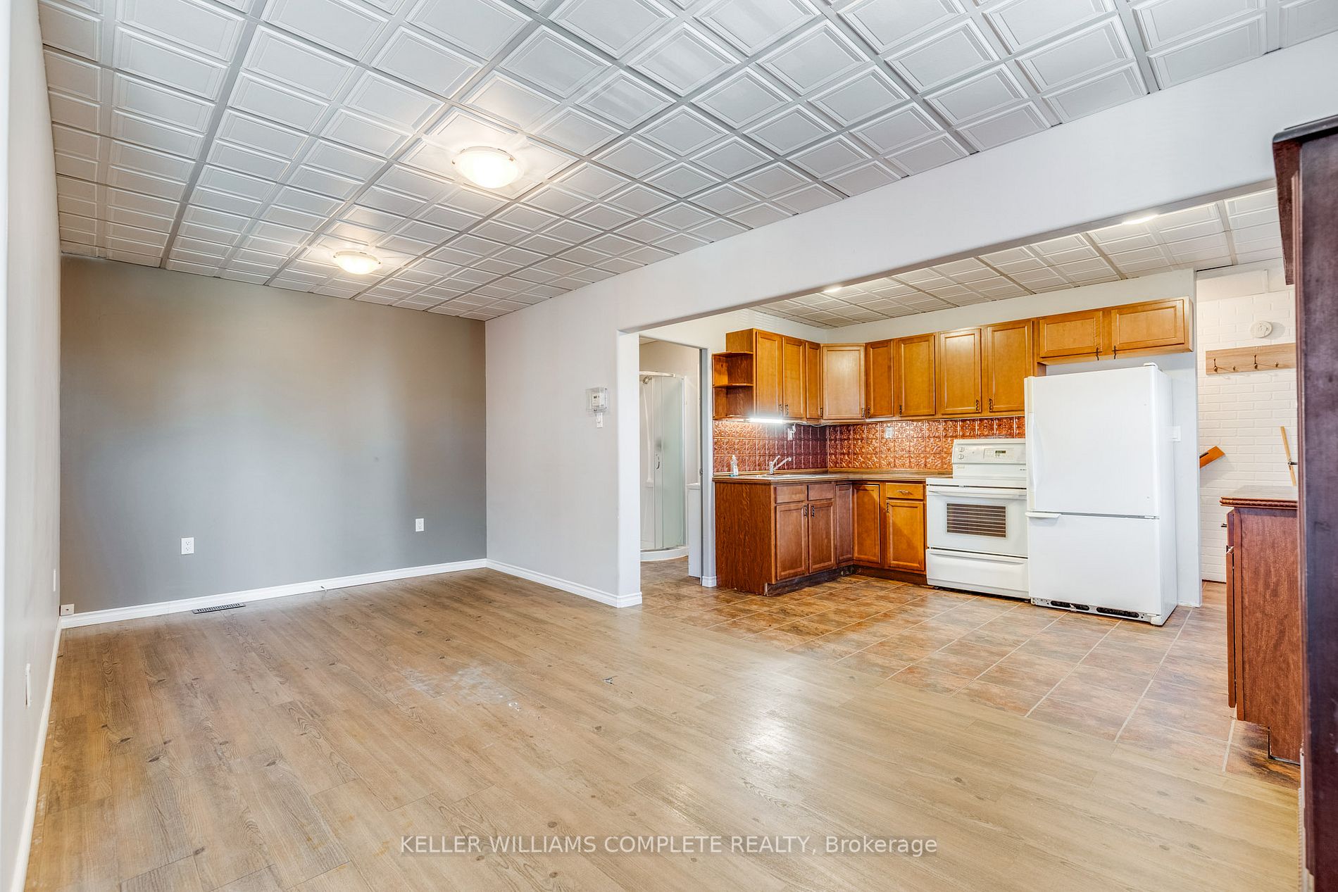 14 Victoria Avenue N